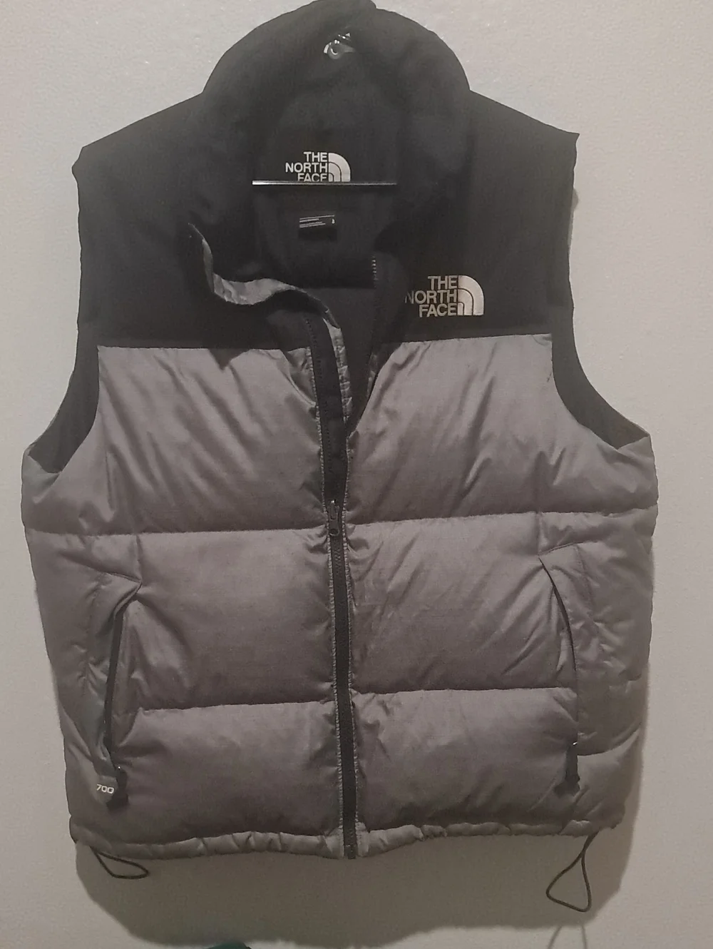 The North Face Men’s Black and Gray Puffer Vest
